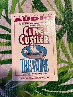 Clive Cussler Treasure Audiobook - White & Blue -